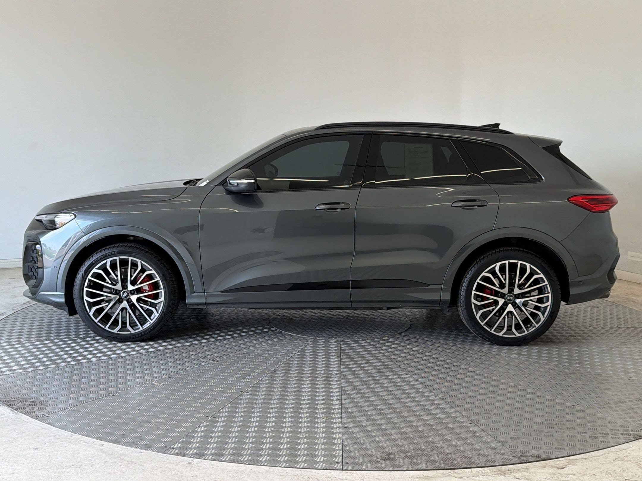 audi new sq5 2025 WA125AGU6S2076011 image audi new sq5 2025 WA125AGU6S2076011 image